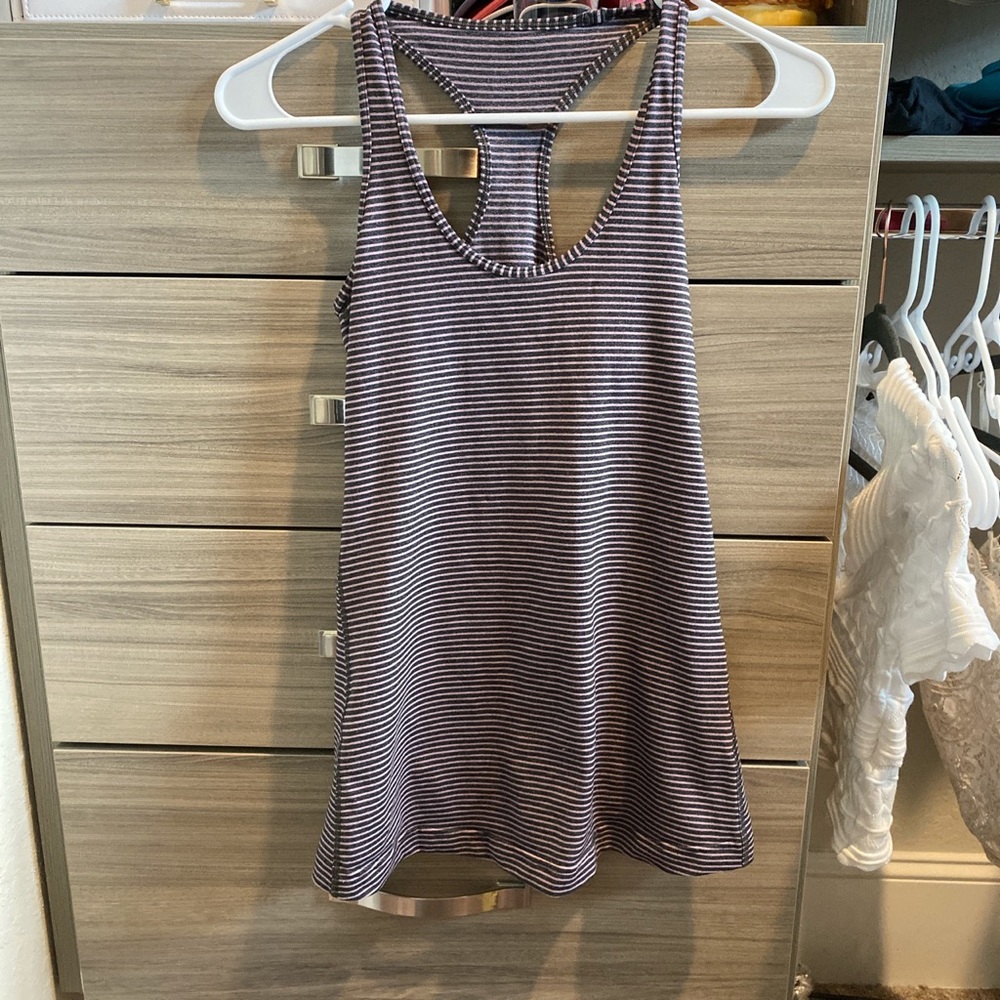 Pink and grey lululemon tank💕